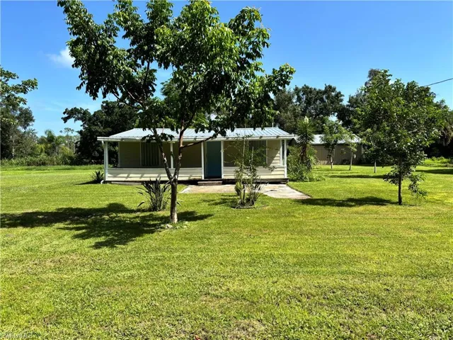 2757 Garden St, North Fort Myers, Florida 33917