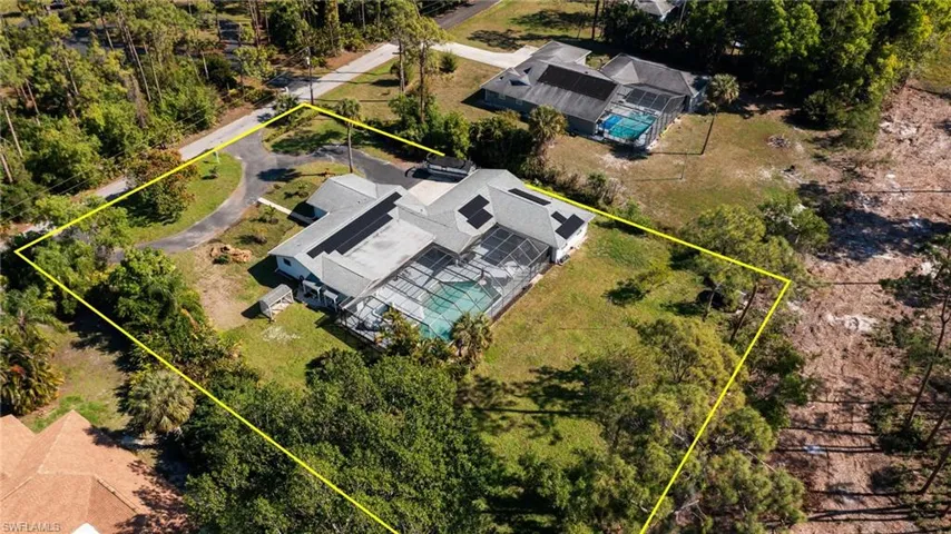 5533  Wendy  LN, Naples, FL 34112