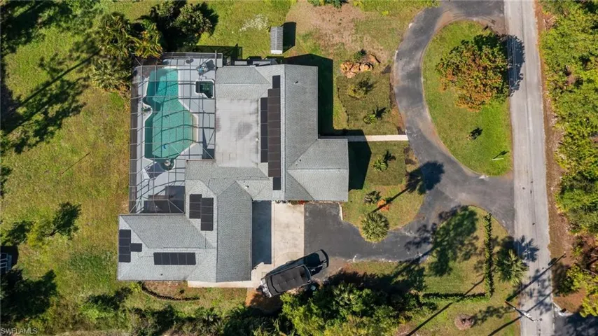 5533  Wendy  LN, Naples, FL 34112