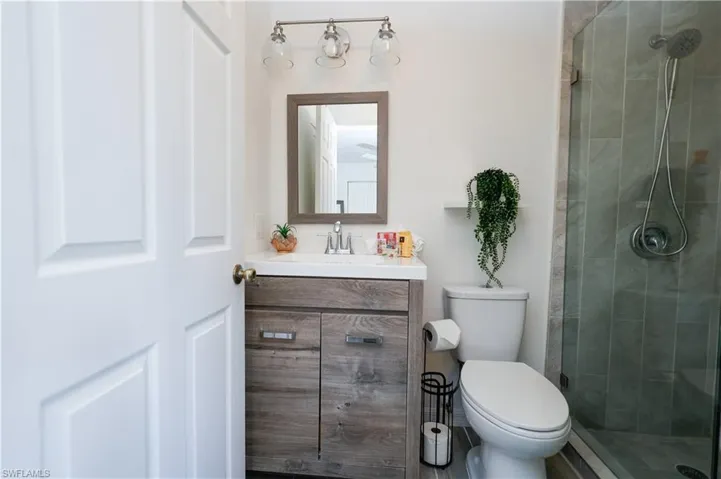 650  103rd N AVE, Naples, FL 34108
