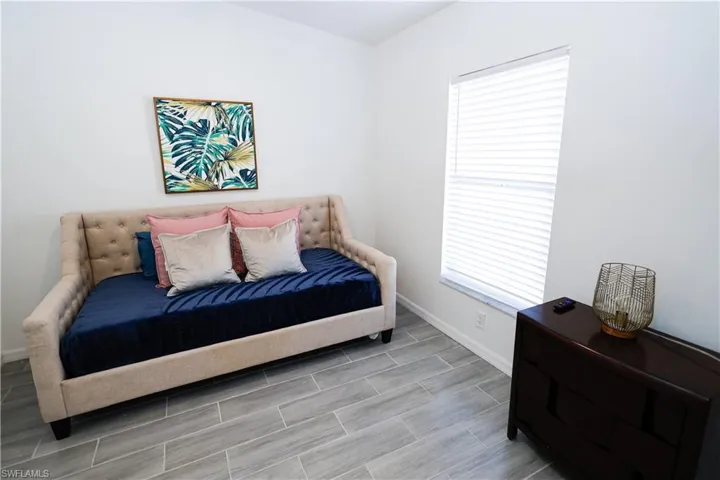 650  103rd N AVE, Naples, FL 34108