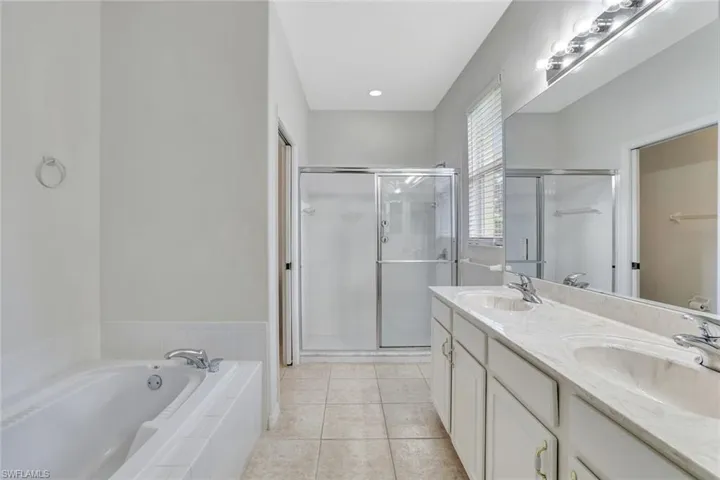 3617  Recreation  LN, Naples, FL 34116