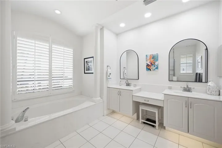 1648 Villa Ct, Marco Island, Florida 34145