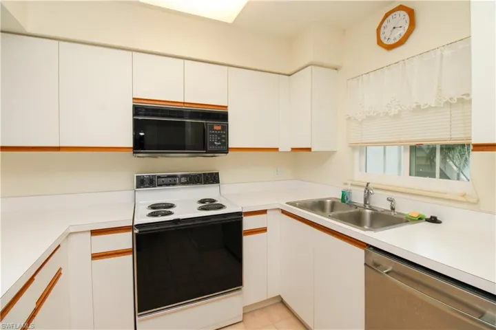333 Sunrise Cay 2, Naples, Florida 34114