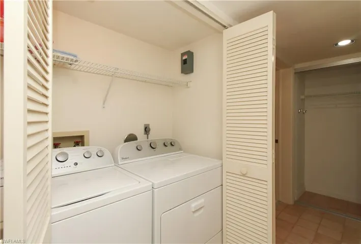 333 Sunrise Cay 2, Naples, Florida 34114