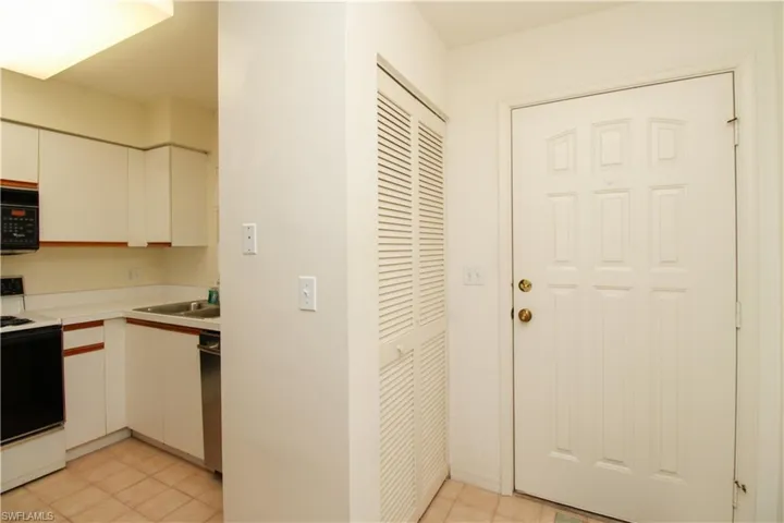 333 Sunrise Cay 2, Naples, Florida 34114