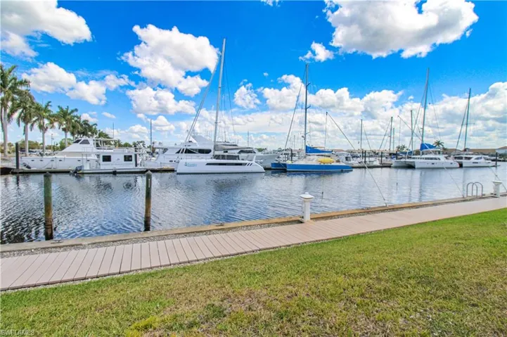 333 Sunrise Cay 2, Naples, Florida 34114