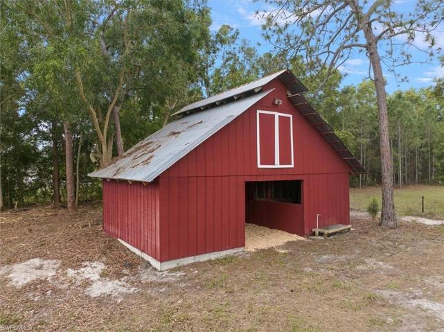 Barn
