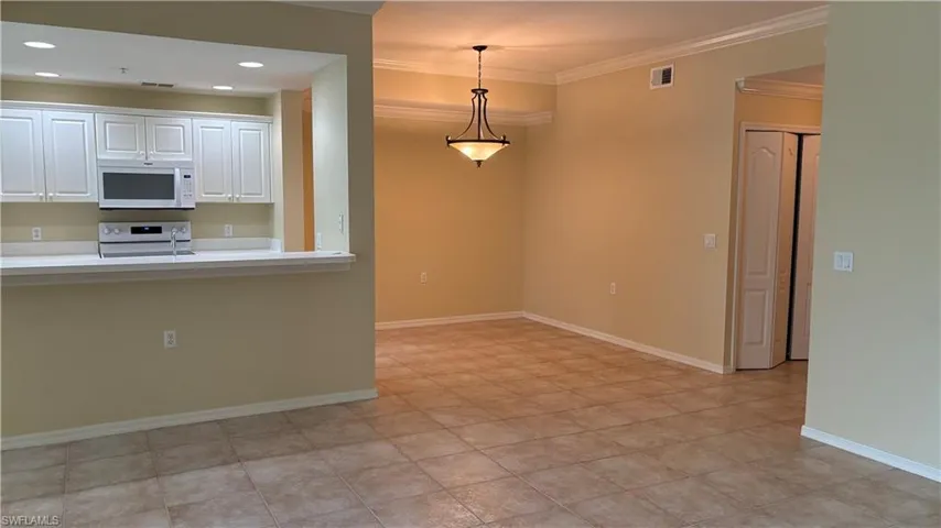 8341 Whiskey Preserve Cir 527, Fort Myers, Florida 33919