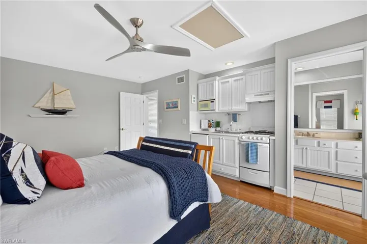 1828 Buckthorn Ln, Sanibel, Florida 33957