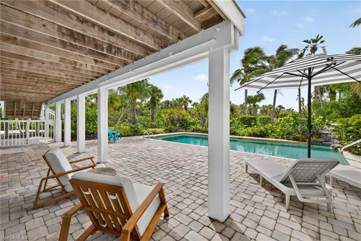 1828 Buckthorn Ln, Sanibel, Florida 33957