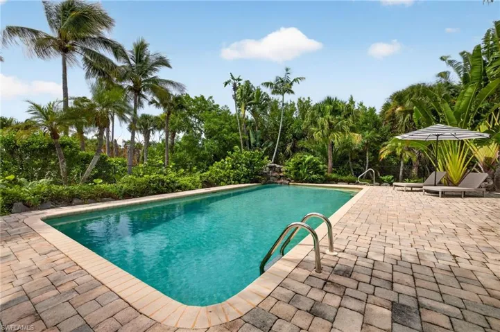 1828 Buckthorn Ln, Sanibel, Florida 33957