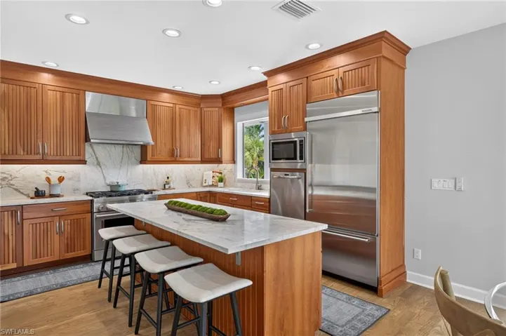 1828 Buckthorn Ln, Sanibel, Florida 33957