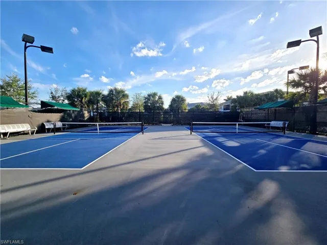 9052  Saint Lucia  DR, Naples, FL 34114