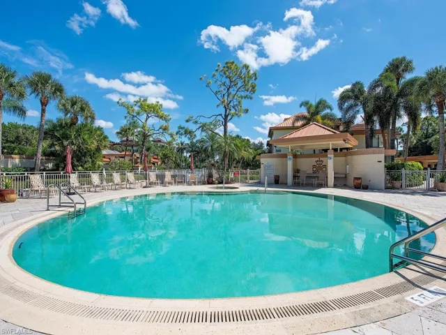 Interlachen private pool/spa