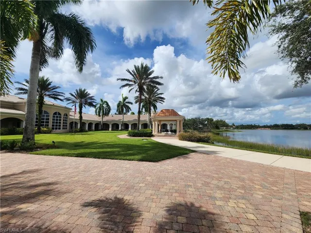 8036  Josefa  WAY, Naples, FL 34114