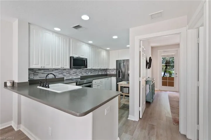 8036  Josefa  WAY, Naples, FL 34114