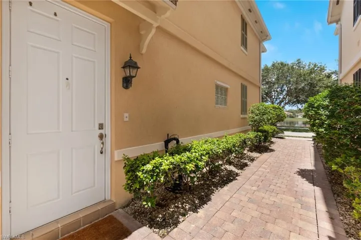 8036  Josefa  WAY, Naples, FL 34114