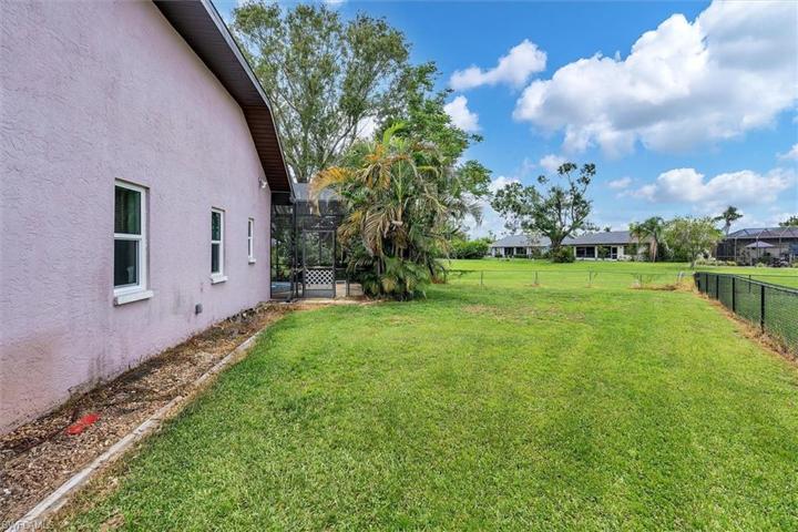 Fenced Side Yard