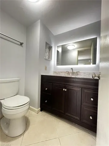 9301 Central Park Dr 102, Fort Myers, Florida 33919