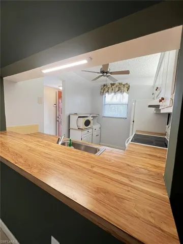 9301 Central Park Dr 102, Fort Myers, Florida 33919