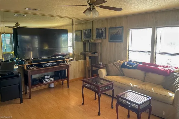 22 Ashe St, Alva, Florida 33920