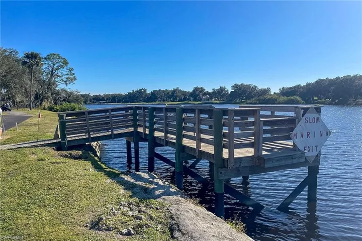 22 Ashe St, Alva, Florida 33920