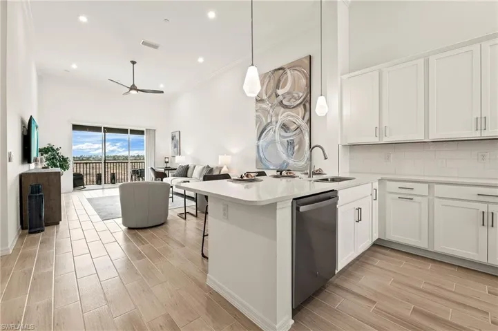 11801 Venetian Lagoon Dr 203, Fort Myers, Florida 33913