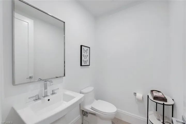 1130  3RD S AVE, Naples, FL 34102