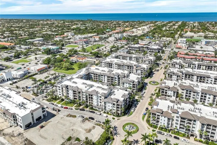 1130  3RD S AVE, Naples, FL 34102