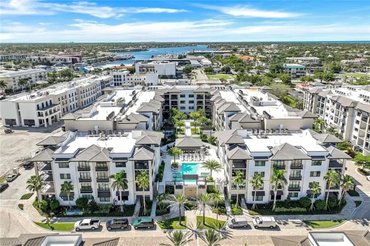 1130  3RD S AVE, Naples, FL 34102