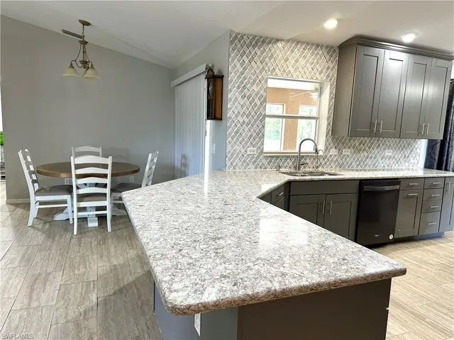5212  Barth  ST, Lehigh Acres, FL 33971