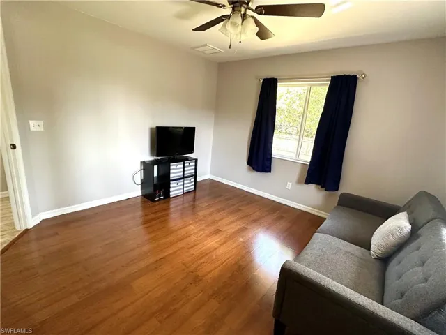 Fourth bedroom