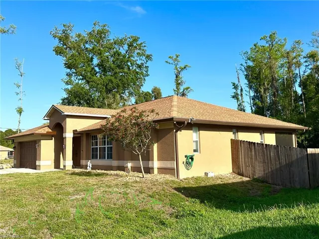 5212  Barth  ST, Lehigh Acres, FL 33971