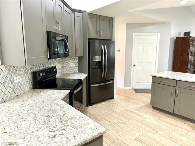 5212  Barth  ST, Lehigh Acres, FL 33971