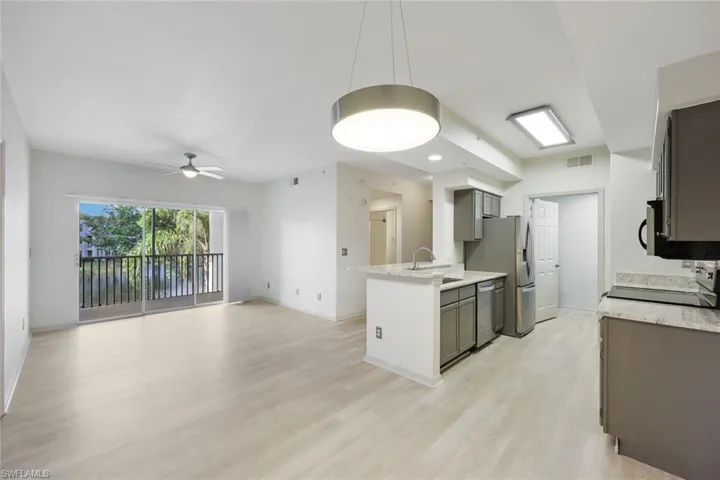 4690 Saint Croix Ln # 423, Naples Fl 34109