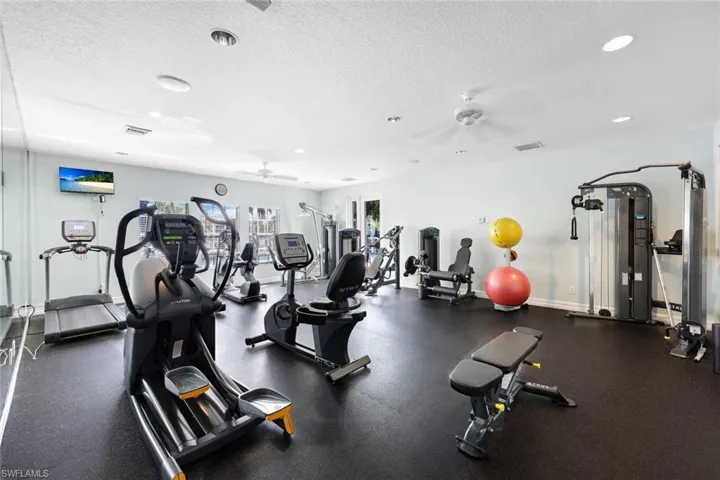 4690 Saint Croix Ln # 423, Naples Fl 34109