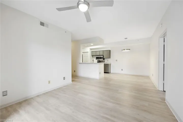 4690 Saint Croix Ln # 423, Naples Fl 34109
