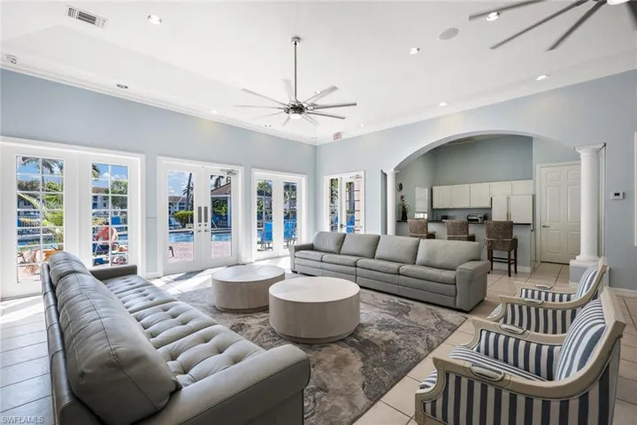 4690 Saint Croix Ln # 423, Naples Fl 34109