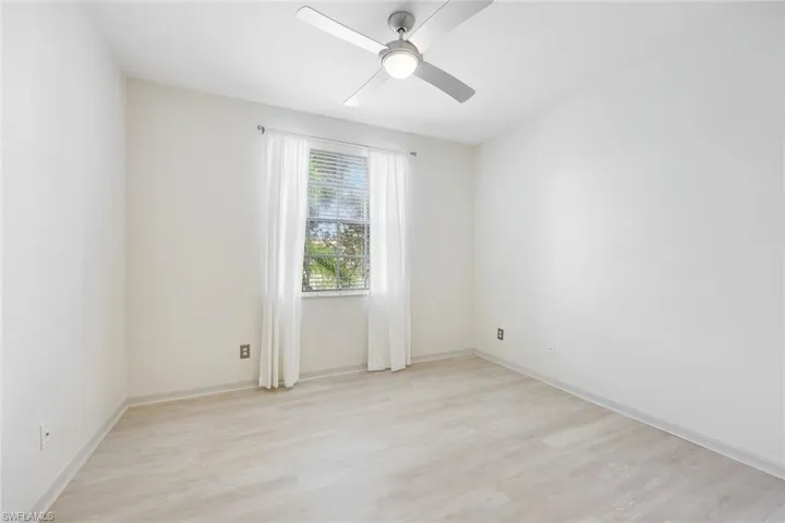 4690 Saint Croix Ln # 423, Naples Fl 34109