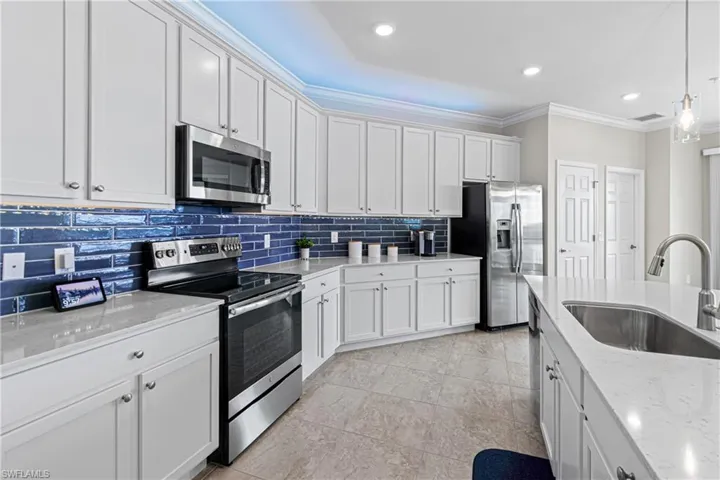 11785  Grand Belvedere  WAY, Fort Myers, FL 33913