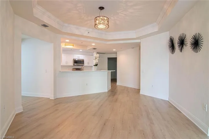 Family dining room is conveniently adjacent tothe kitchen.