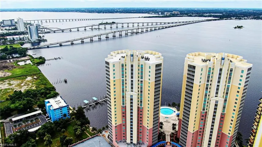 This condo is an excellent opportunity for fulltime or seasonal resident, professional workingnearby, or even investment property - allowingrentals up to 12 times/year w/ 30-dayminimum each.