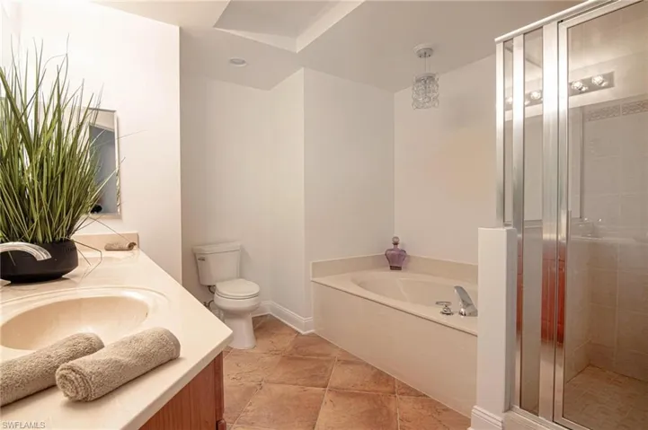 2743 1st St 406, Fort Myers, Florida 33916
