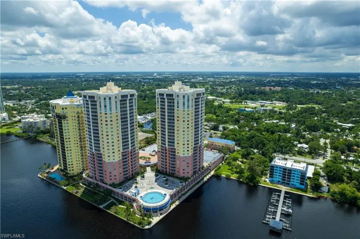 Don't want to drive? FREE TROLLEY is availablefor 6 months/year, taking you to all DowntownFort Myers River District ATTRACTIONS &nearest Publix GROCERY STORE.