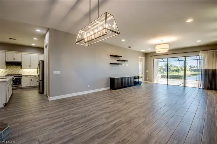 Open kitchen/Living room/dining roombuilt in with fireplace
