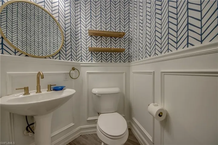 Powder room main floor