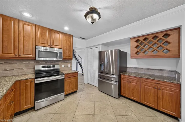 1919 Se 37th Ter, Cape Coral, Florida 33904