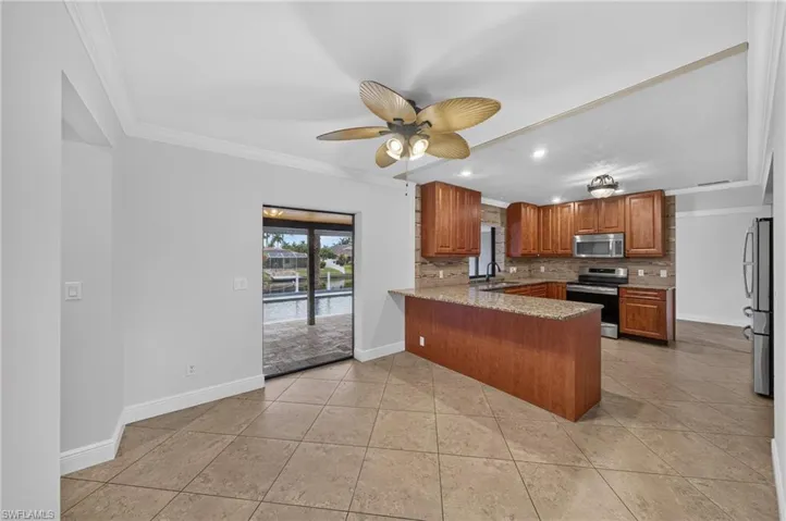 1919 Se 37th Ter, Cape Coral, Florida 33904