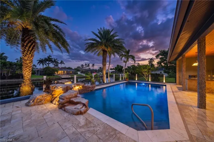 1919 Se 37th Ter, Cape Coral, Florida 33904
